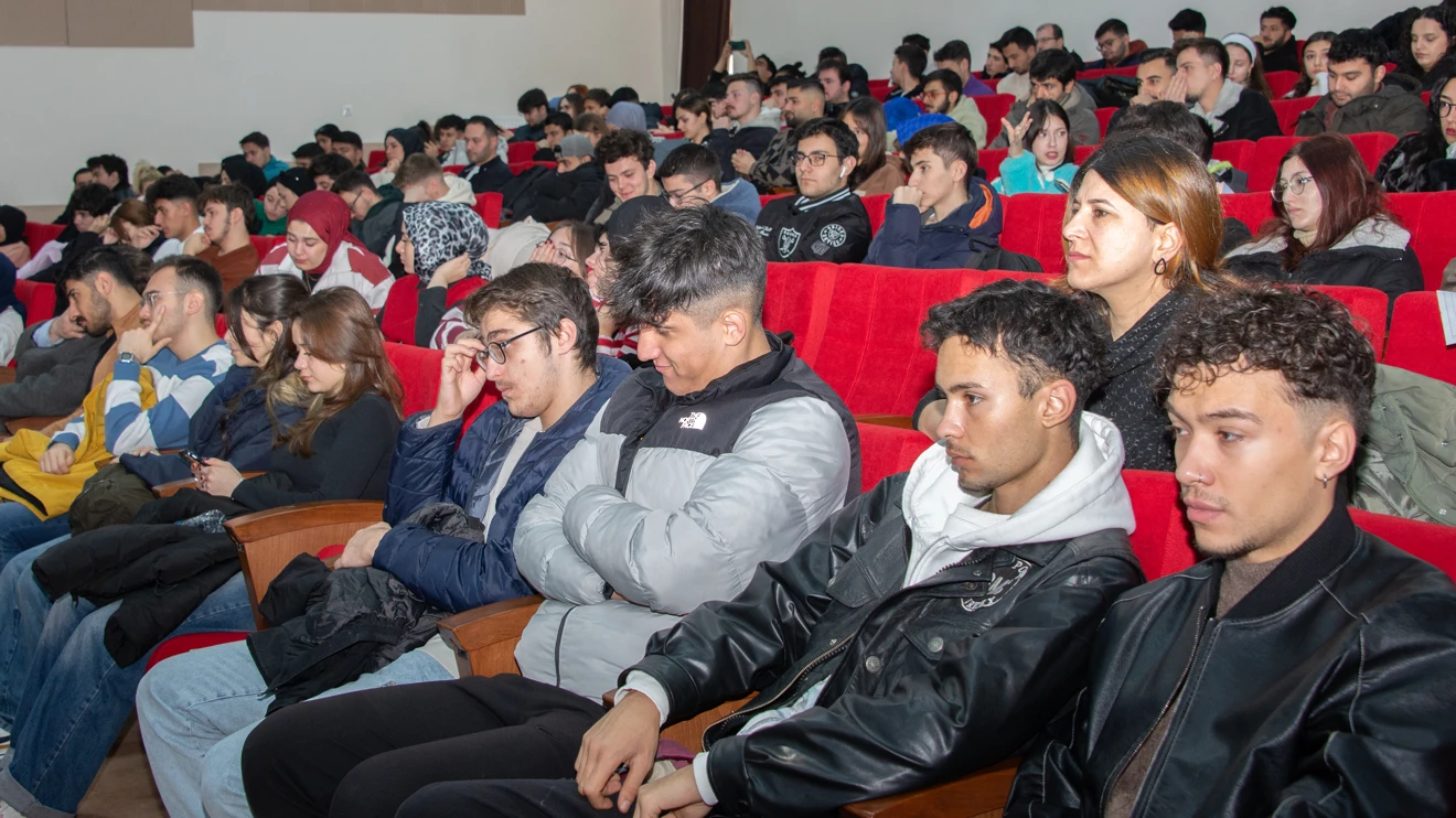 Selçuk Üniversitesinde “Yerel Basında Dijital Çağ” anlatıldı